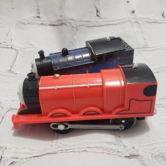 Thomas And Friends Trackmaster Train Cars Set Of 2 Thomas And James 2013 Mattel - Picture 5 of 10